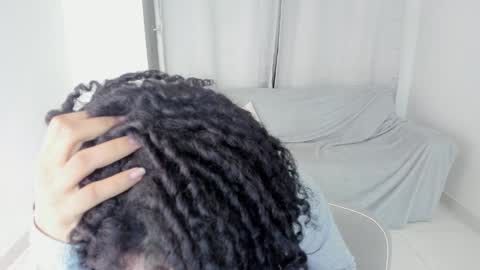 Snapshot of sweet_anie_04 chatting on 02-02-25, 06:04 Anie online show from 02-02-25, 06:04