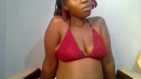 Snapshot of sweet_arianna_ chatting on 02-03-25, 12:03 timaya online show from 02-03-25, 12:03