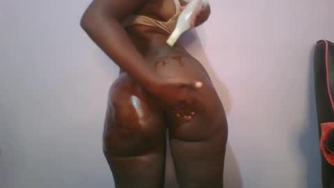 Snapshot of sweet_arianna_ chatting on 02-26-25, 04:03 timaya online show from 02-26-25, 04:03