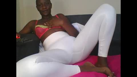 bella online show from 10-11-25, 09:08