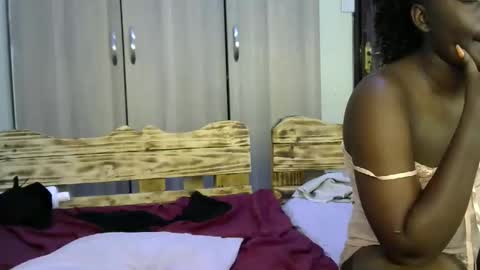 Snapshot of sweet_bobo chatting on 09-08-25, 04:28 Ocean online show from 09-08-25, 04:28