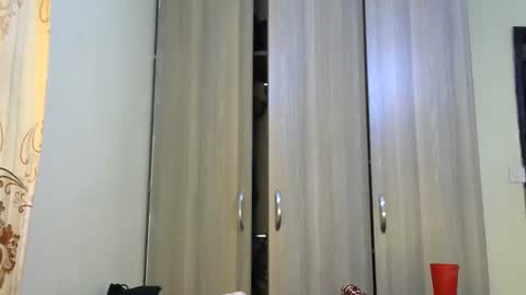 Snapshot of sweet_bobo chatting on 10-14-25, 02:45 Ocean online show from 10-14-25, 02:45