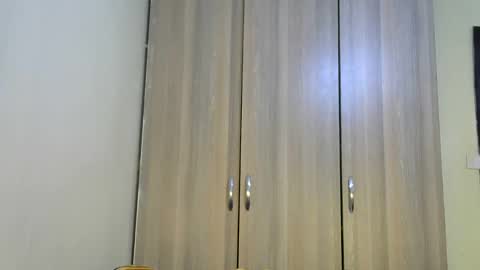 Snapshot of sweet_bobo chatting on 10-21-25, 03:57 Ocean online show from 10-21-25, 03:57