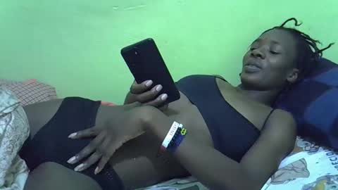 sweet_candie01 online show from 11-24-25, 03:45