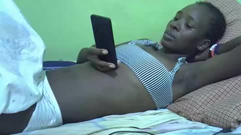 sweet_candie01 online show from 12-14-25, 11:37