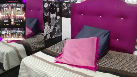 canelaa online show from 12-21-25, 06:48