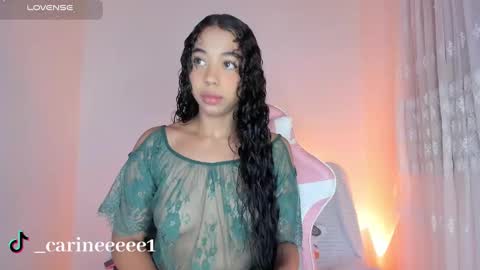 Snapshot of sweet_carine chatting on 01-07-25, 12:31 camil online show from 01-07-25, 12:31