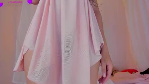 Snapshot of sweet_carine chatting on 09-23-25, 05:54 camil online show from 09-23-25, 05:54