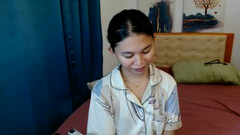 sweet_cassyxx online show from 11-06-25, 06:03