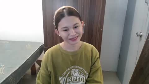 sweet_cassyxx online show from 03-25-26, 08:53