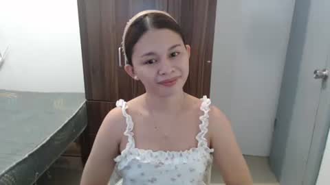 sweet_cassyxx online show from 04-07-26, 09:32