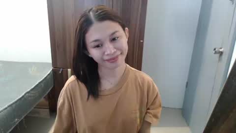 sweet_cassyxx online show from 04-08-26, 08:47