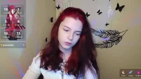 Snapshot of sweet_cherryg chatting on 12-16-24, 01:22 Ivy online show from 12-16-24, 01:22