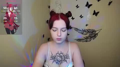 Snapshot of sweet_cherryg chatting on 12-16-24, 04:27 Ivy online show from 12-16-24, 04:27