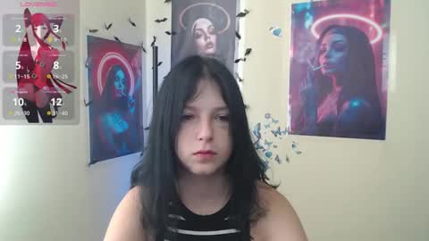 Snapshot of sweet_cherryg chatting on 09-15-25, 06:24 Ivy online show from 09-15-25, 06:24