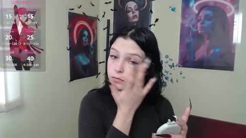 Snapshot of sweet_cherryg chatting on 09-17-25, 10:06 Ivy online show from 09-17-25, 10:06