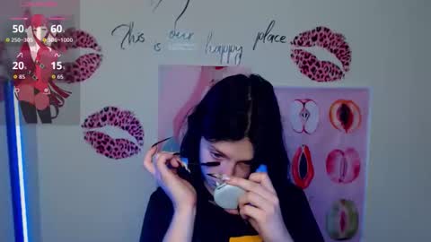 Snapshot of sweet_cherryg chatting on 09-29-25, 06:07 Ivy online show from 09-29-25, 06:07