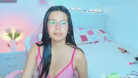 sweet_dania_ online show from 09-14-25, 07:29