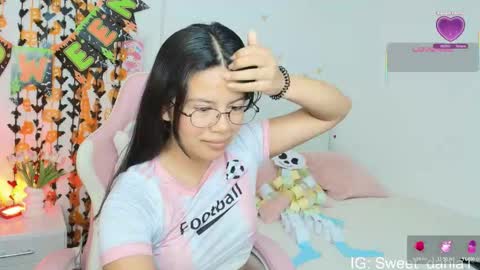 sweet_dania_ online show from 10-23-25, 08:46