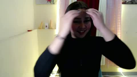 Snapshot of sweet_danicaa chatting on 07-03-26, 12:28 danice online show from 07-03-26, 12:28