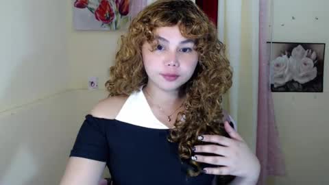 Snapshot of sweet_danicaa chatting on 07-20-26, 07:55 danice online show from 07-20-26, 07:55