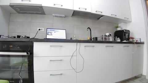 Snapshot of sweet_ella chatting on 02-04-25, 10:21 online show from 02-04-25, 10:21