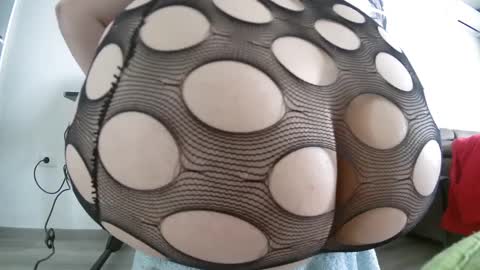 Snapshot of sweet_ella chatting on 02-26-25, 10:15 online show from 02-26-25, 10:15