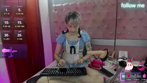 Snapshot of sweet_emmili chatting on 11-18-25, 12:31 emmili online show from 11-18-25, 12:31