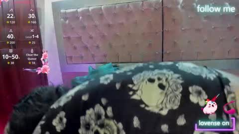  emmili  online show from 02-02-26, 12:04