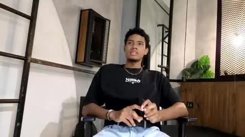 Snapshot of sweet_ethan_ chatting on 12-15-25, 03:22 sweet_ethan_ online show from 12-15-25, 03:22