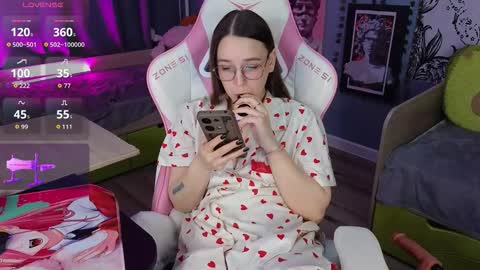 Alice online show from 11-15-25, 03:26