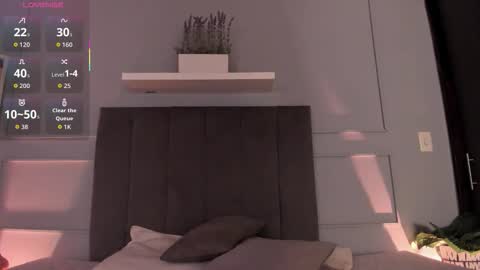 Snapshot of sweet_janne chatting on 09-17-25, 07:37 sweet_janne online show from 09-17-25, 07:37