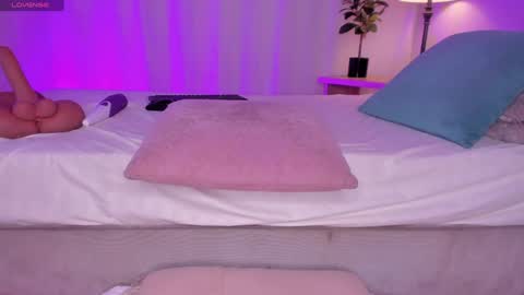 Snapshot of sweet_kahia chatting on 12-15-24, 04:18 Diana online show from 12-15-24, 04:18