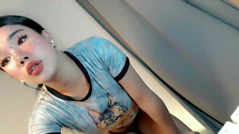 Snapshot of sweet_katrina69 chatting on 10-10-25, 06:40 sweet_katrina69 online show from 10-10-25, 06:40