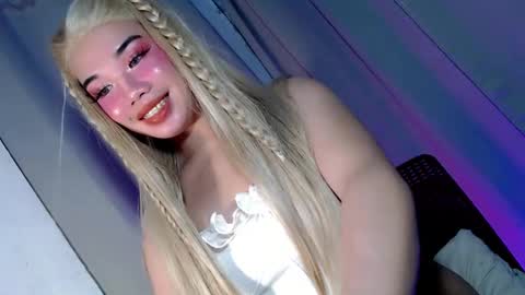 Snapshot of sweet_katrina69 chatting on 11-07-25, 11:32 sweet_katrina69 online show from 11-07-25, 11:32