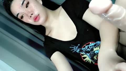 Snapshot of sweet_katrina69 chatting on 12-18-25, 10:38 sweet_katrina69 online show from 12-18-25, 10:38