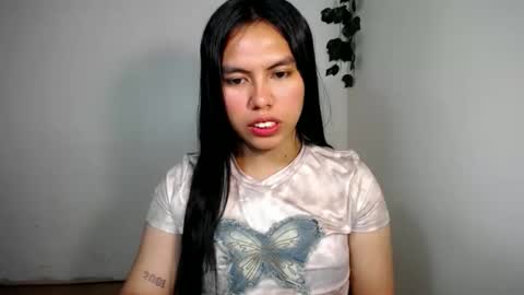 sweet_kyline69 online show from 12-22-25, 04:42