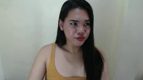 Snapshot of sweet_love52 chatting on 01-06-25, 03:53 Hello im Lovely Hera youre Pleasure online show from 01-06-25, 03:53