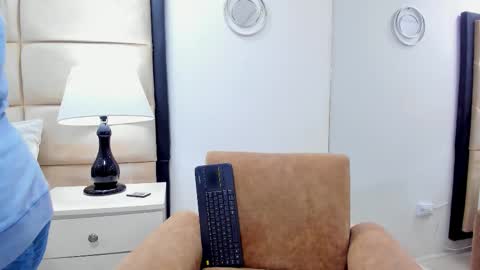 Luciana online show from 12-20-25, 08:05