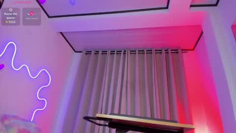 Snapshot of sweet_mackensy chatting on 10-31-25, 12:33 Miss Mackensy online show from 10-31-25, 12:33