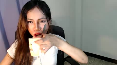 Snapshot of sweet_maleia69 chatting on 02-06-25, 07:29 Maleia online show from 02-06-25, 07:29