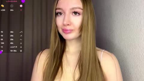 Snapshot of sweet_meaw chatting on 01-07-26, 01:30 Michelle online show from 01-07-26, 01:30