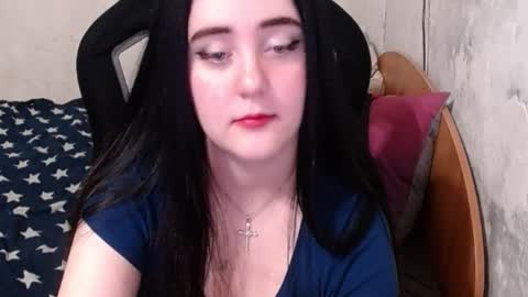 Snapshot of sweet_my_dream chatting on 01-21-25, 04:27 sweet_my_dream online show from 01-21-25, 04:27