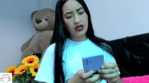 Nhaomy online show from 11-11-25, 07:47