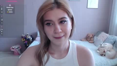 sweet_nicole_333 online show from 09-13-25, 09:09