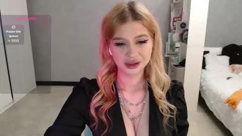 sweet_nicole_333 online show from 11-20-25, 07:30