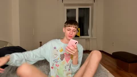 Snapshot of sweet_peach__ chatting on 12-22-24, 10:15 kira online show from 12-22-24, 10:15