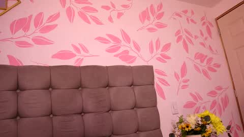 Snapshot of sweet_sammy_7 chatting on 11-10-25, 03:49 Sammy Lauren online show from 11-10-25, 03:49