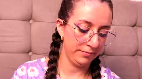 Snapshot of sweet_sammy_7 chatting on 11-20-25, 04:12 Sammy Lauren online show from 11-20-25, 04:12