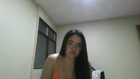 Mari online show from 10-27-25, 05:11